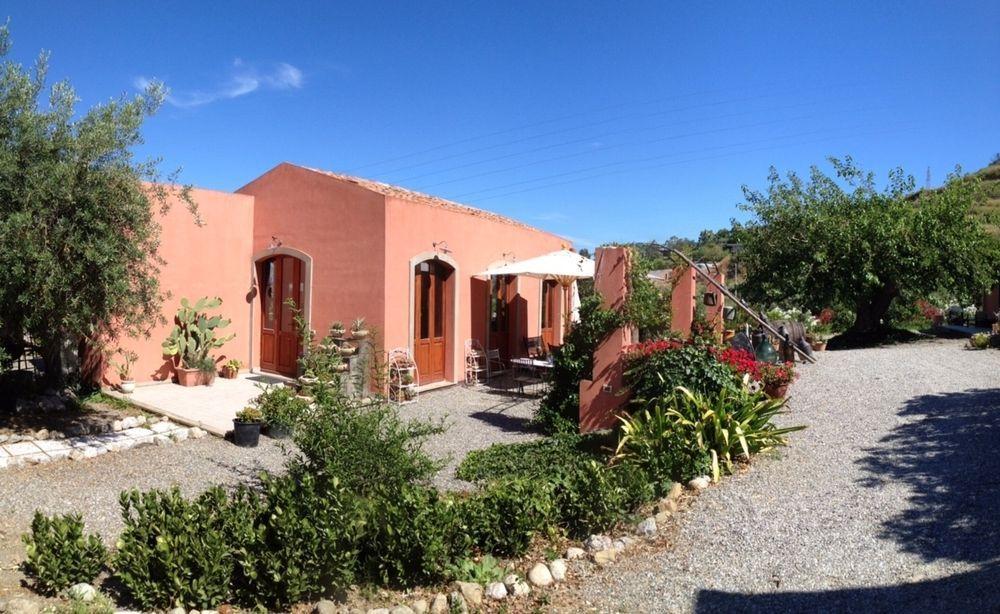 Bioagriturismo Antica Sena Milici Exterior photo